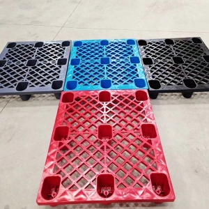 黑色环保再生料九脚塑料地台板
