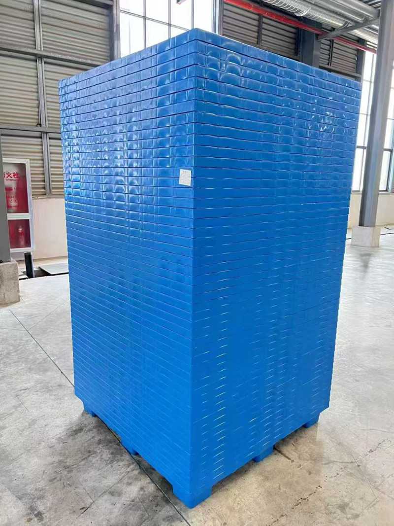 九脚型可套叠塑料防潮垫板，节省仓储地面空间(图3)