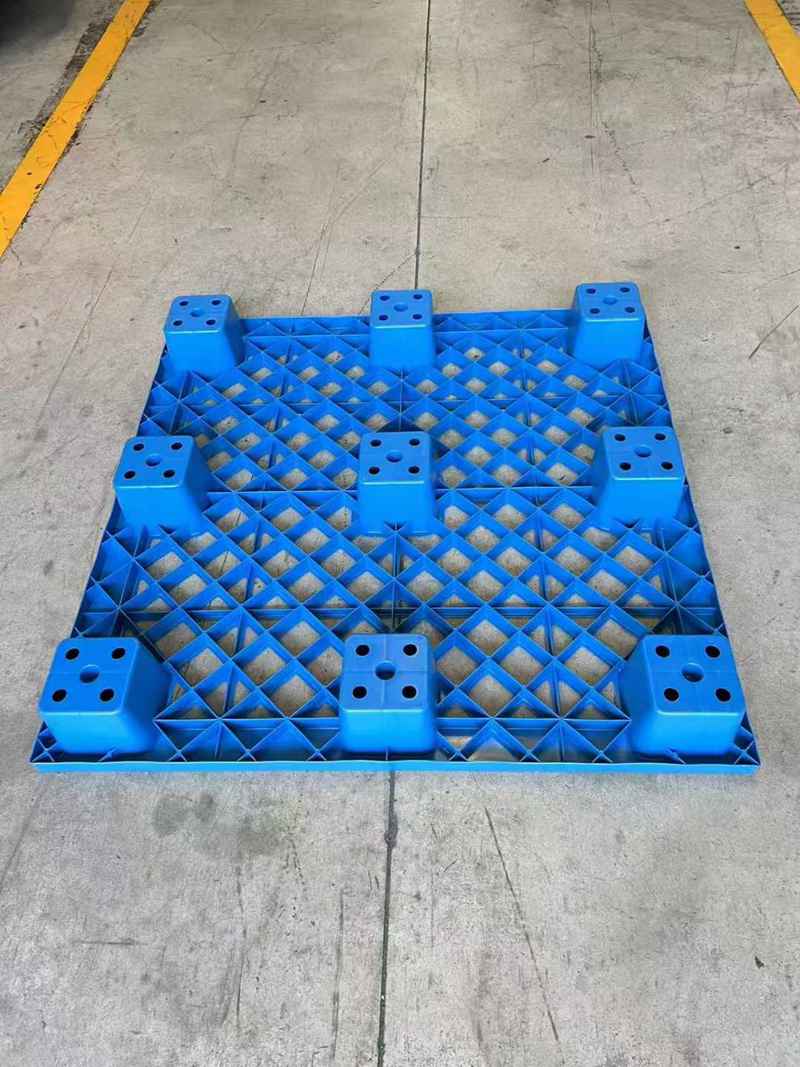 九脚型可套叠塑料防潮垫板，节省仓储地面空间(图2)