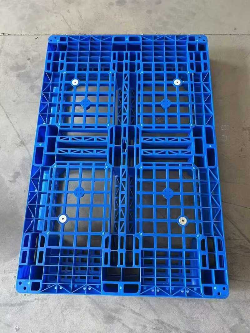 1208尺寸标准欧标塑料托盘(图1)