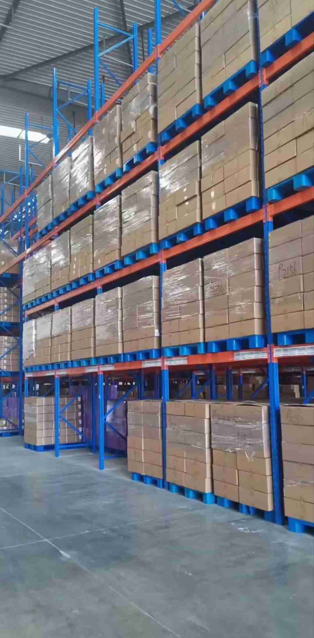 上海仓储物流园塑料栈板应用案例(图3)